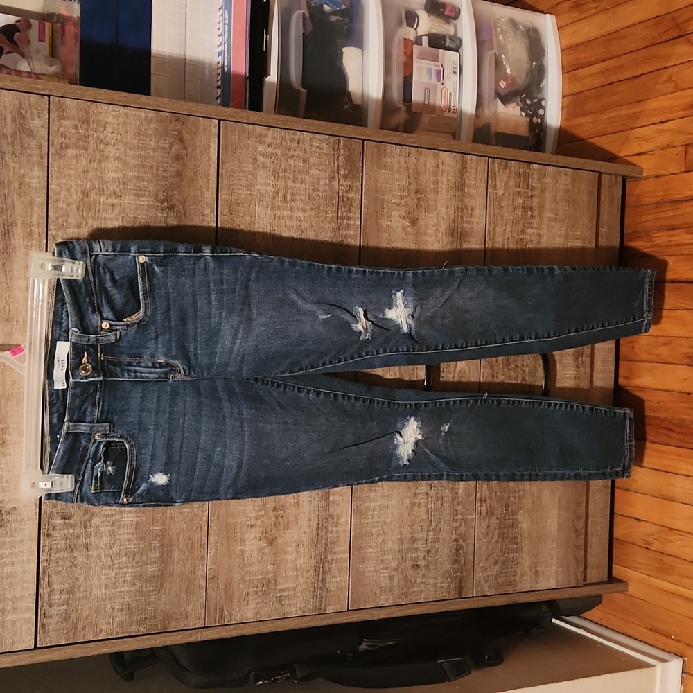 - High rise jeans